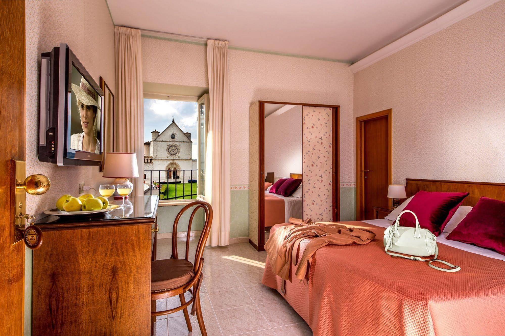 Hotel San Francesco Ασίζη Εξωτερικό φωτογραφία