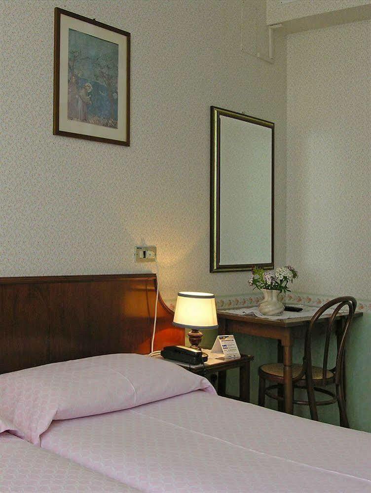 Hotel San Francesco Ασίζη Εξωτερικό φωτογραφία